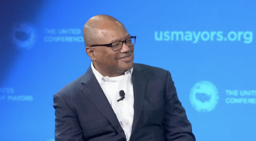 Broderick Johnson Speaks with Miami Mayor Francis Suarez at the U.S