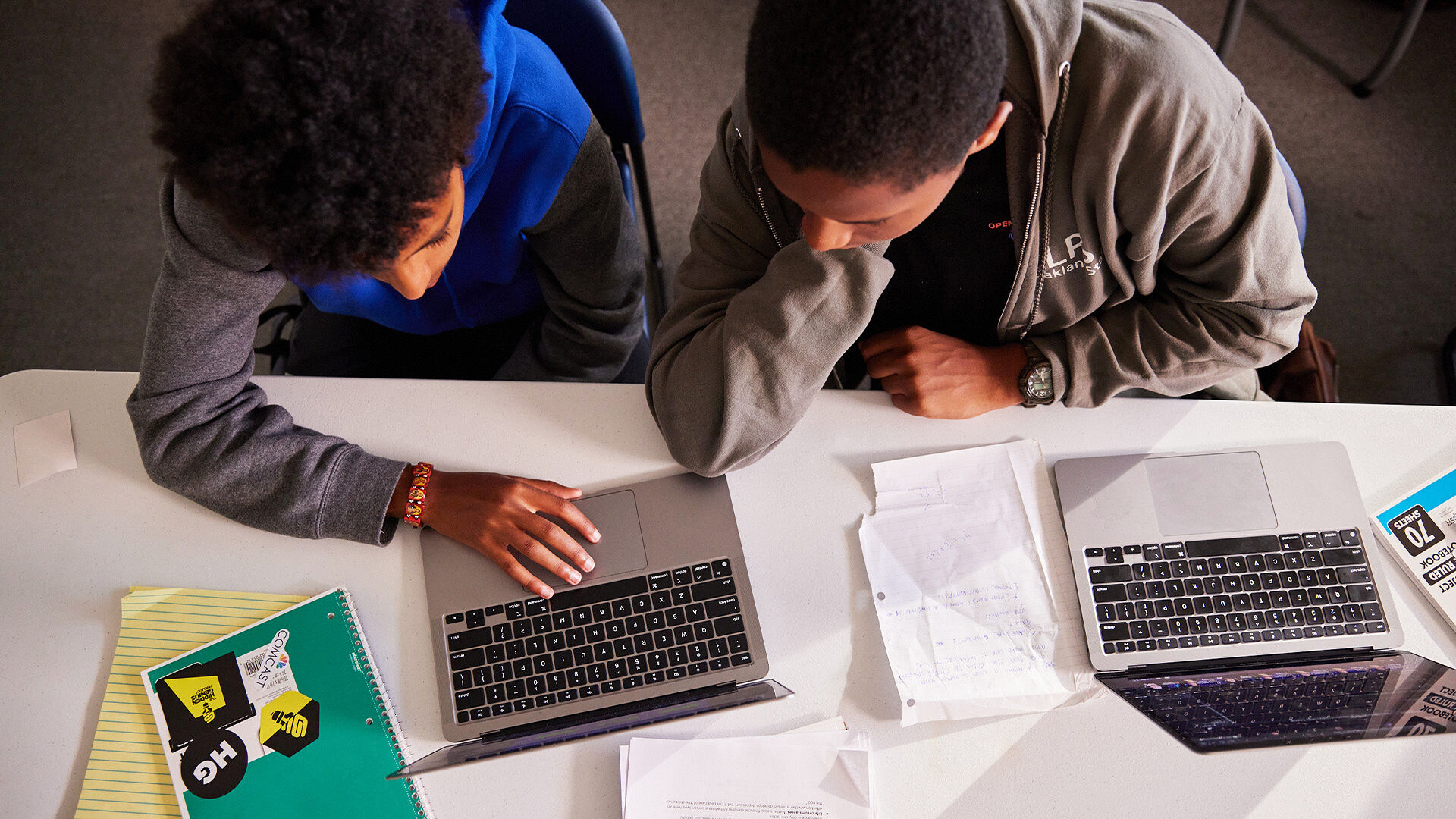 Student Using Shared Desktop Computer Semester-End Surge: Designing Campus Connectivity for Peak WiFi Moments